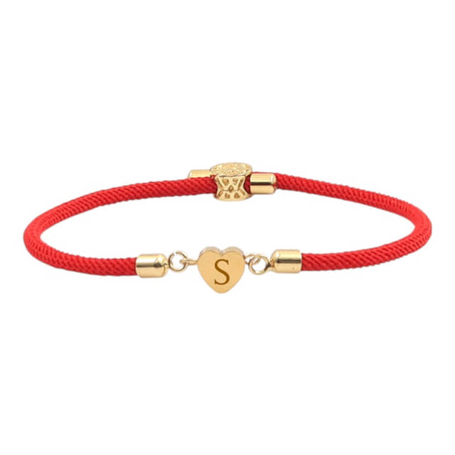 Initiaal Armband met Hartje rood